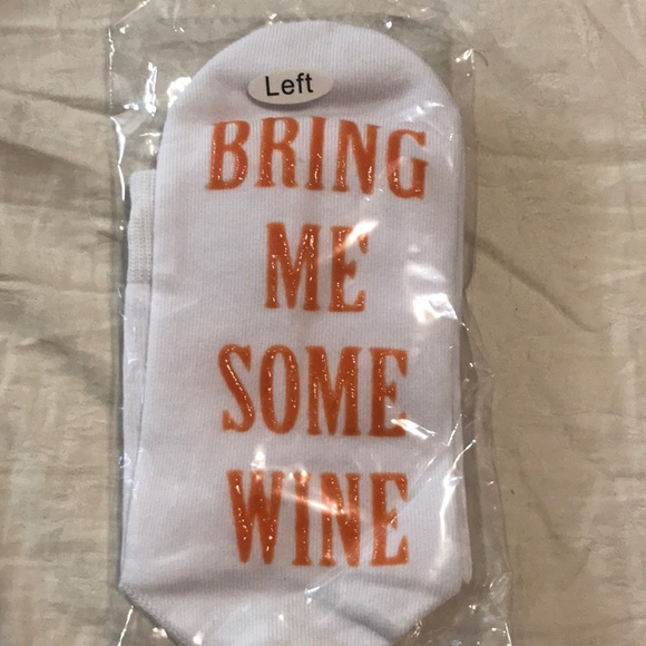 “If you can read this bring me some wine” socks - Picture 2 of 2